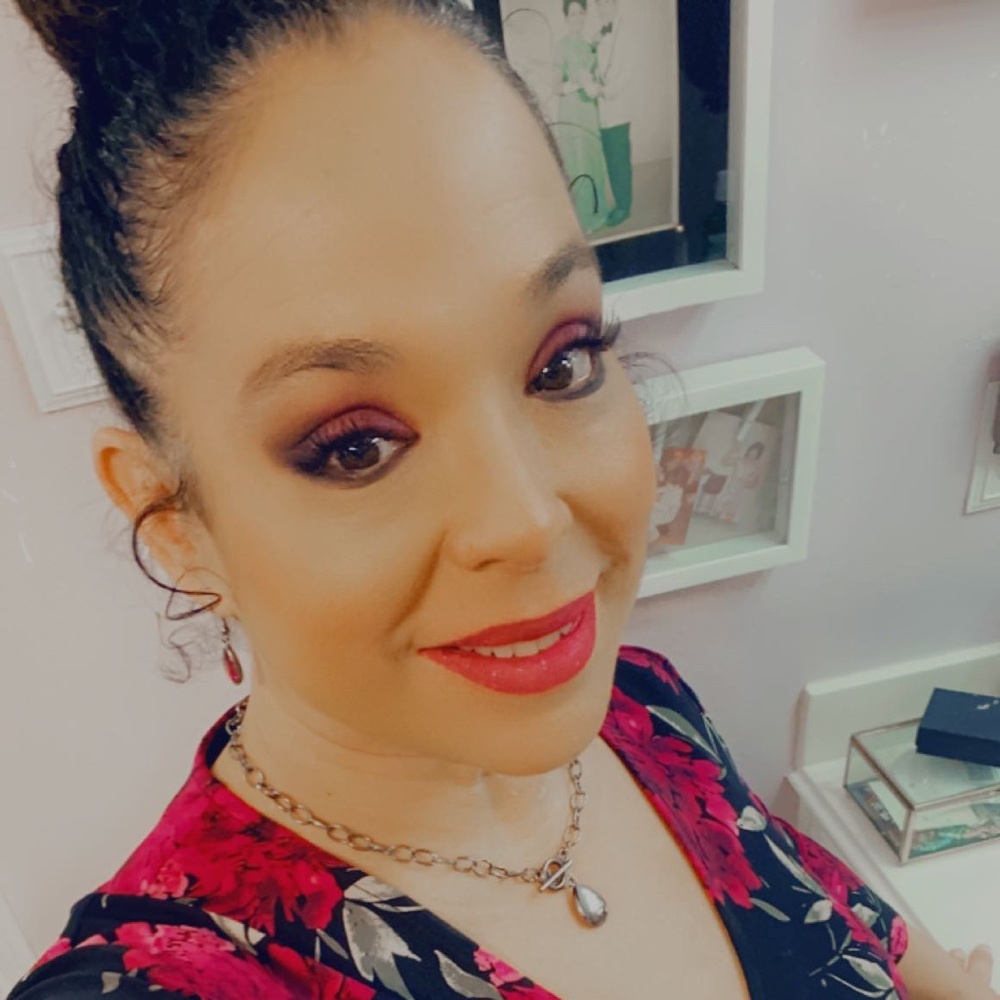 Meet your Posher, Yvonne
